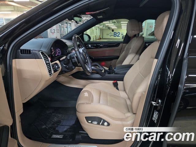 Porsche Cayenne (PO536) 3.0 E-гибрид купе, 2021 17