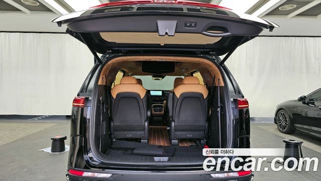 Kia Carnival 4세대 бензин 9인승 High Limousine(компания по спецнадстройкам), 2023 20