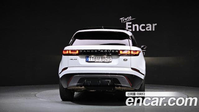 Land Rover Range Rover Velar 2.0 P250 R-Dynamic SE, 2023 4