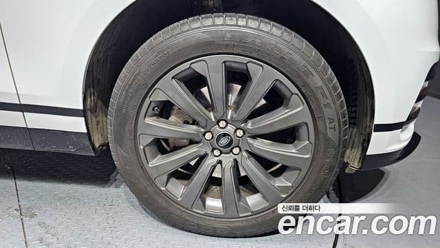 Land Rover Range Rover Velar 2.0 P250 R-Dynamic SE, 2023 все фото