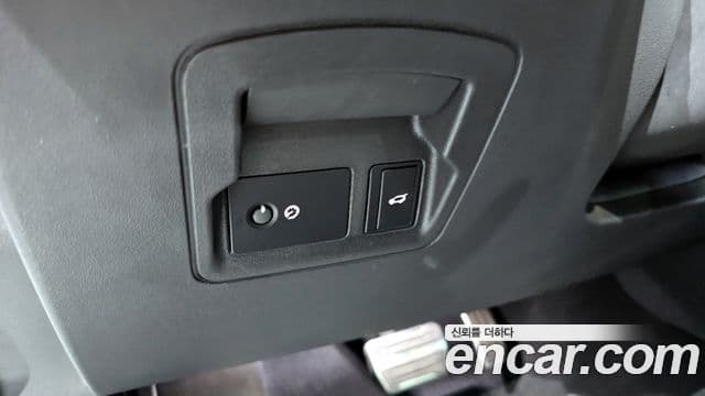 Land Rover Range Rover Velar 2.0 P250 R-Dynamic SE, 2023 14