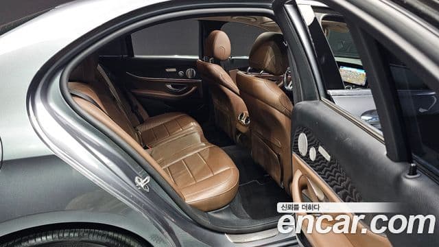 Mercedes-Benz E-класс W213 Avantgarde, 2019 11