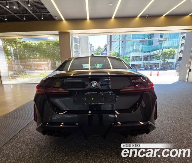 BMW M5 (G90) M5 седан, 2025 все фото