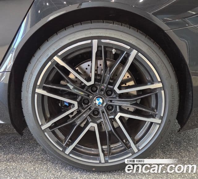 BMW M5 (G90) M5 седан, 2025 10