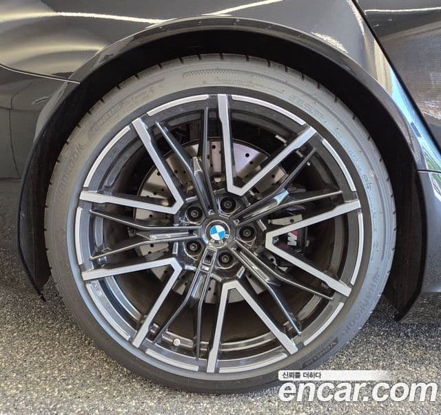 BMW M5 (G90) M5 седан, 2025 11