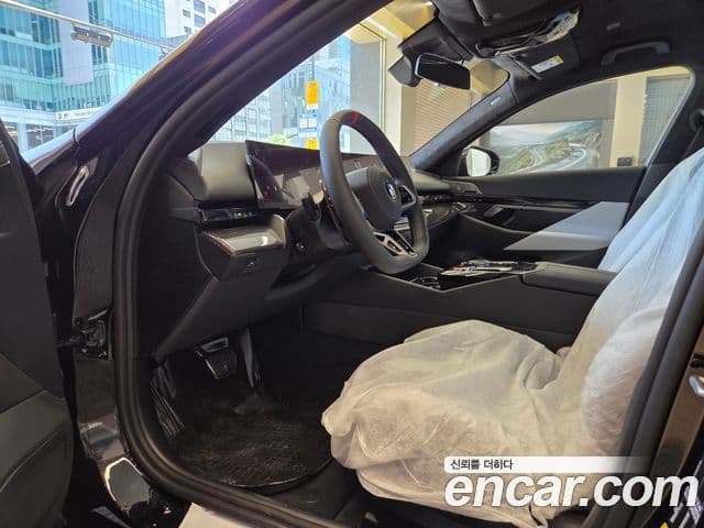 BMW M5 (G90) M5 седан, 2025 14