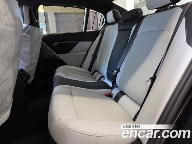 BMW M5 (G90) M5 седан, 2025 16