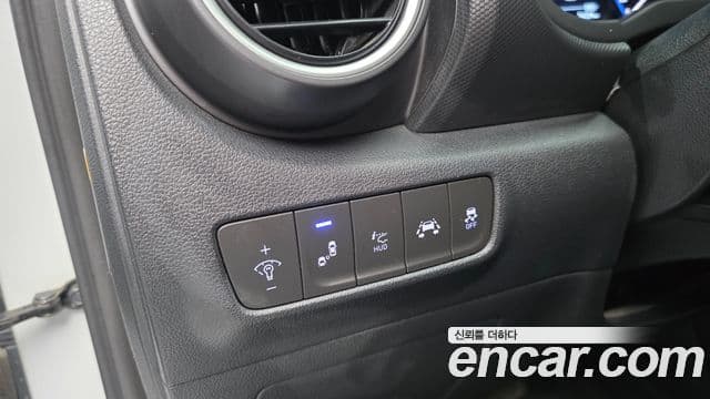 Hyundai Kona Modern Art, 2019 17