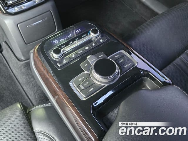 Genesis EQ900 Luxury, 2018 10