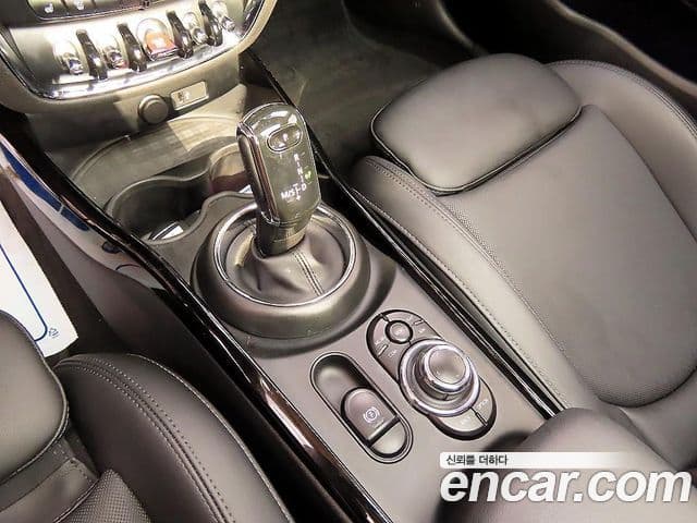 Mini Cooper 클럽맨 2세대, 2022 11