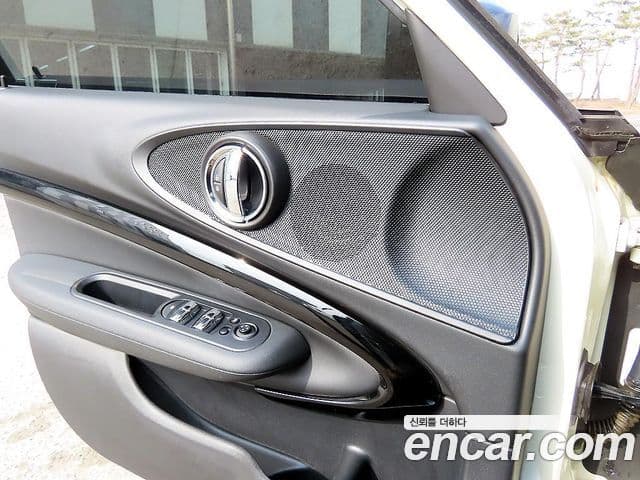 Mini Cooper 클럽맨 2세대, 2022 12