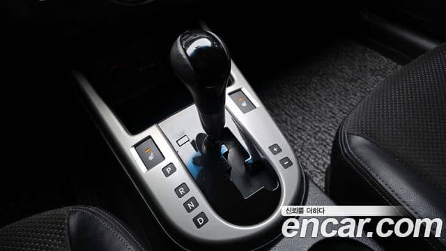 Kia Forte чёрный, 2009 9