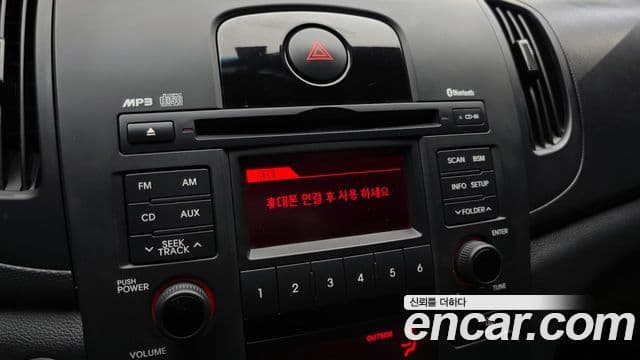 Kia Forte чёрный, 2009 14