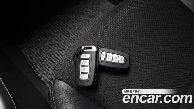 Kia Forte чёрный, 2009 18