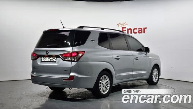 KG모빌리티(SsangYong) Korando 투리스모 4WD RT 11인승, 2014 2