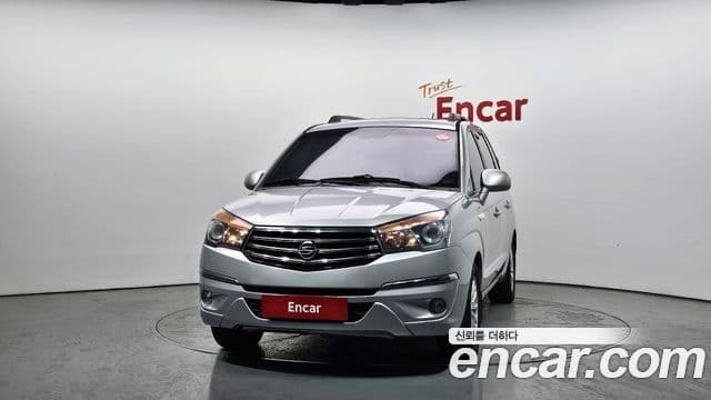 KG모빌리티(SsangYong) Korando 투리스모 4WD RT 11인승, 2014 3