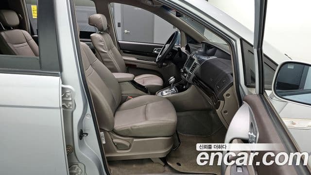 KG모빌리티(SsangYong) Korando 투리스모 4WD RT 11인승, 2014 12