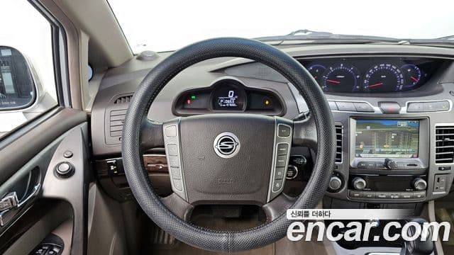 KG모빌리티(SsangYong) Korando 투리스모 4WD RT 11인승, 2014 14