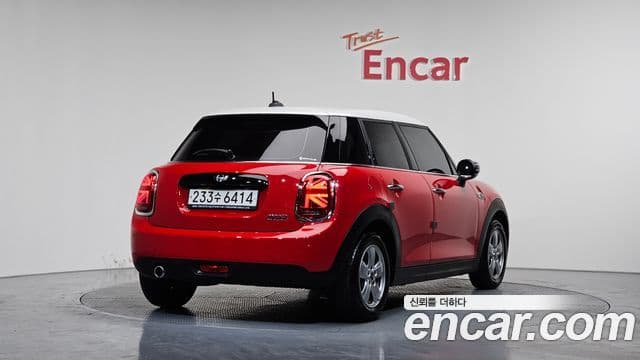 Mini Cooper 3세대, 2020 2