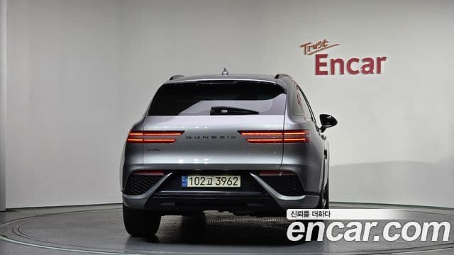Genesis GV70, 2022 4
