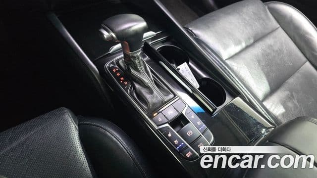 Kia All New K7 Noblesse, 2016 9
