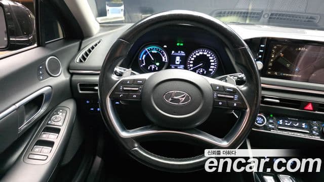 Hyundai Sonata гибрид (DN8) Family, 2020 13
