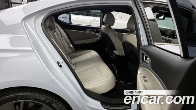 Genesis The / новый New G70, 2022 12