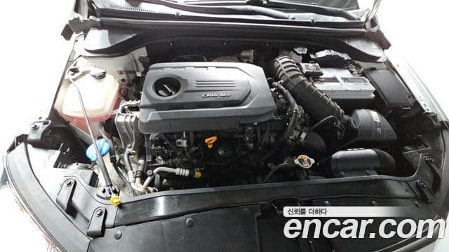 Hyundai Avante AD 1.6 e-VGT Smart, 2018 6