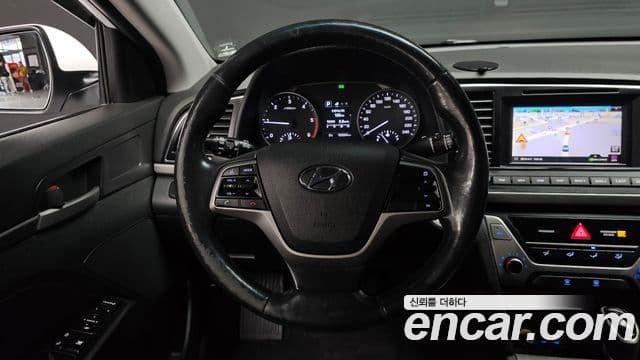 Hyundai Avante AD 1.6 e-VGT Smart, 2018 13