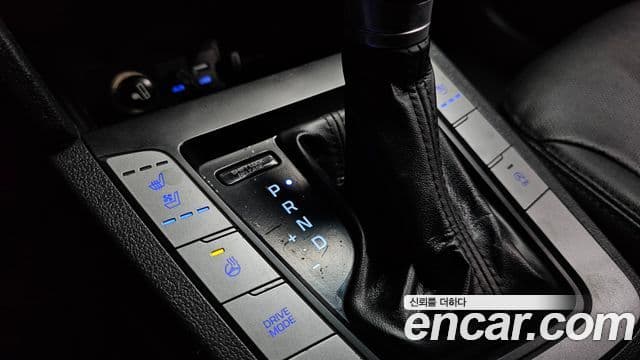 Hyundai Avante AD 1.6 e-VGT Smart, 2018 16