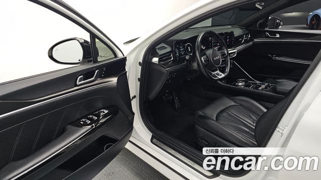 Kia K5 3세대 Signature, 2023 11