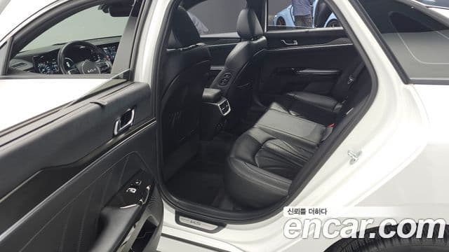 Kia K5 3세대 Signature, 2023 12