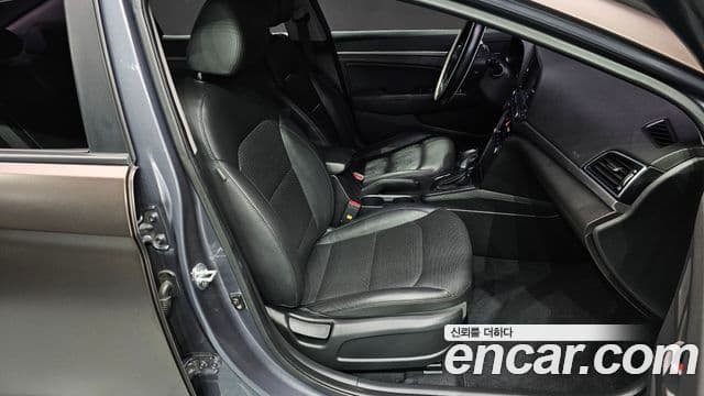 Hyundai Avante AD 1.6 GDI Smart, 2018 10