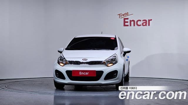 Kia All New Pride Luxury, 2014 3