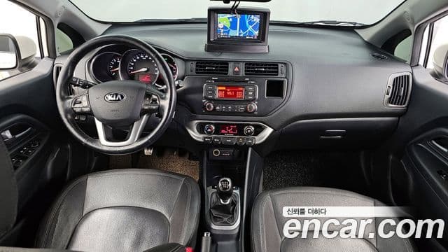 Kia All New Pride Luxury, 2014 7