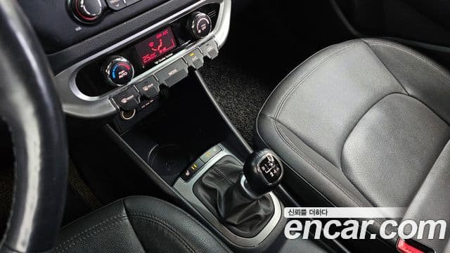 Kia All New Pride Luxury, 2014 9