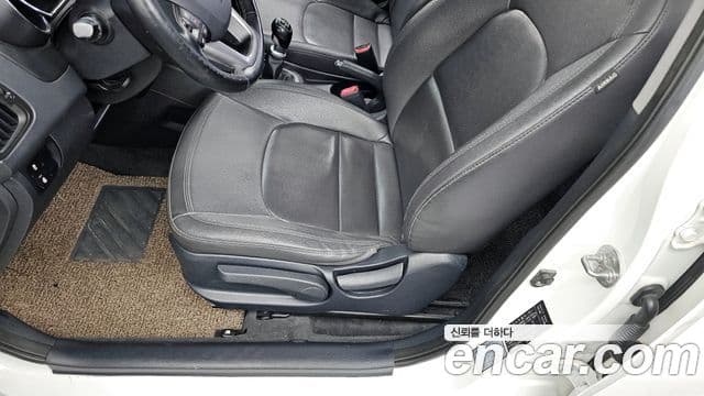 Kia All New Pride Luxury, 2014 18