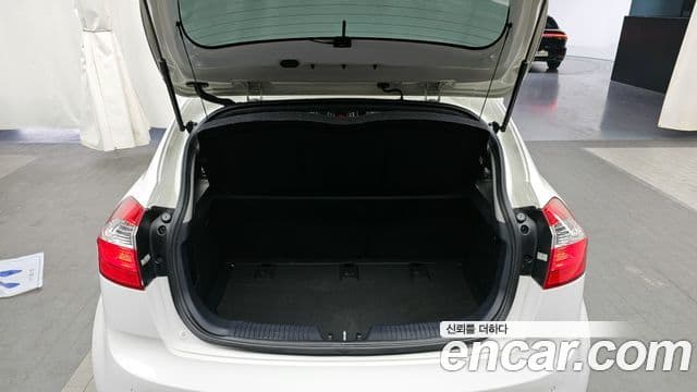 Kia All New Pride Luxury, 2014 20