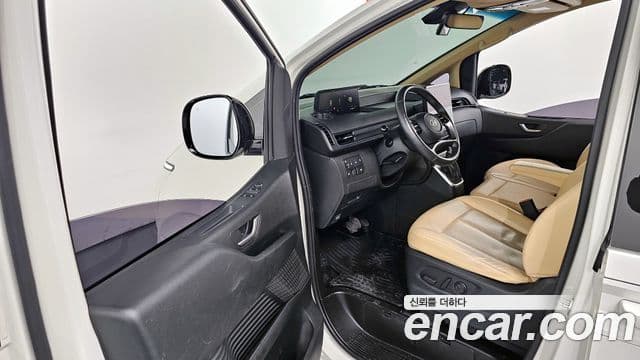 Hyundai Staria Modern, 2023 10
