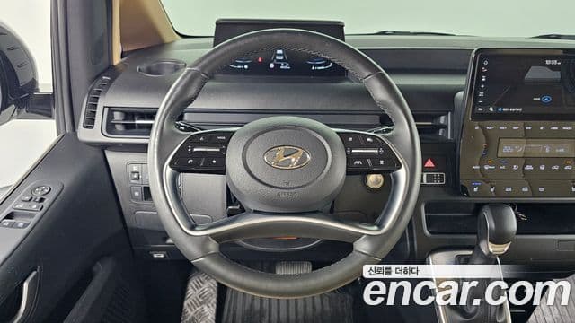 Hyundai Staria Modern, 2023 16