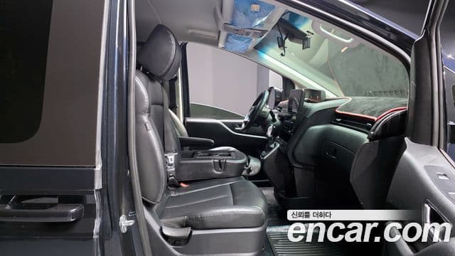 Hyundai Staria Modern, 2023 10