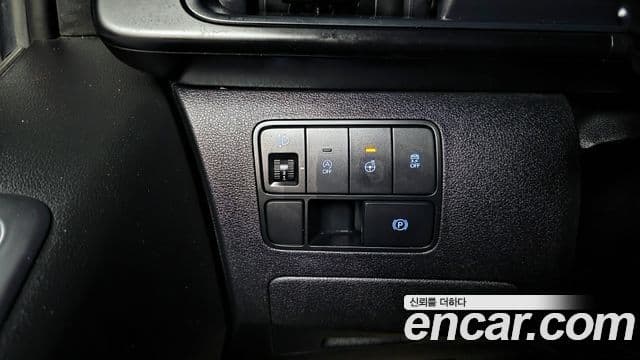 Hyundai Staria Modern, 2023 16