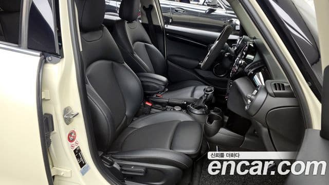 Mini Cooper D 3세대, 2017 11