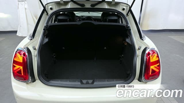 Mini Cooper D 3세대, 2017 20