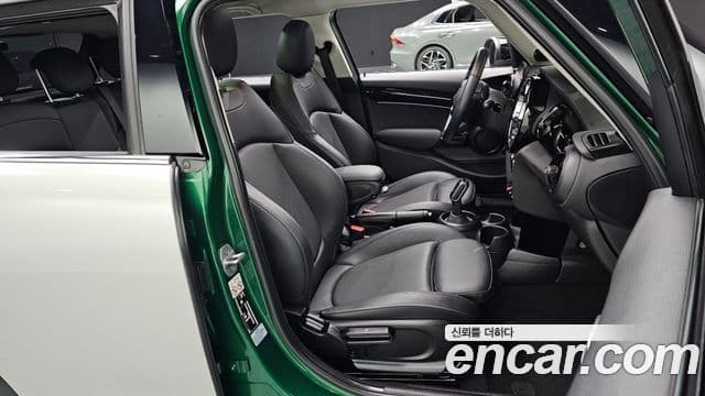 Mini Cooper 3세대, 2022 10