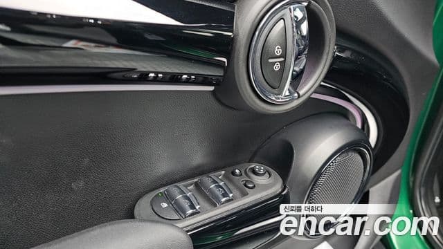 Mini Cooper 3세대, 2022 12