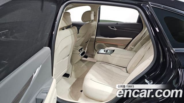 Genesis G80 (RG3) бензин 2.5 турбо AWD, 2025 17