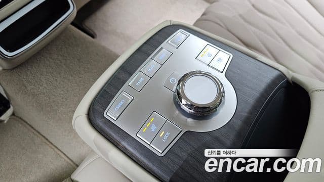 Genesis G80 (RG3) бензин 2.5 турбо AWD, 2025 18