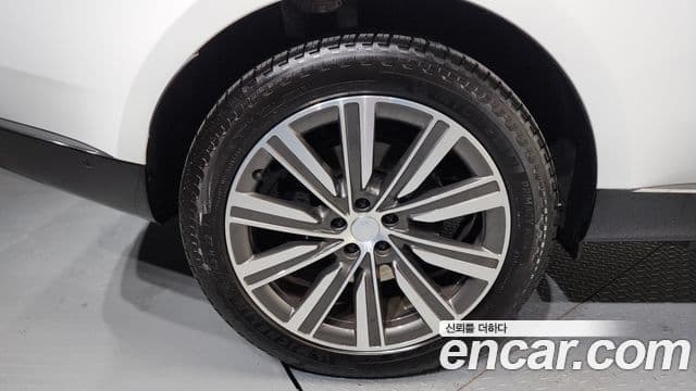 Land Rover Range Rover 5세대 P550E AB, 2025 все фото