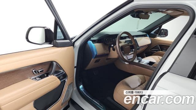 Land Rover Range Rover 5세대 P550E AB, 2025 10